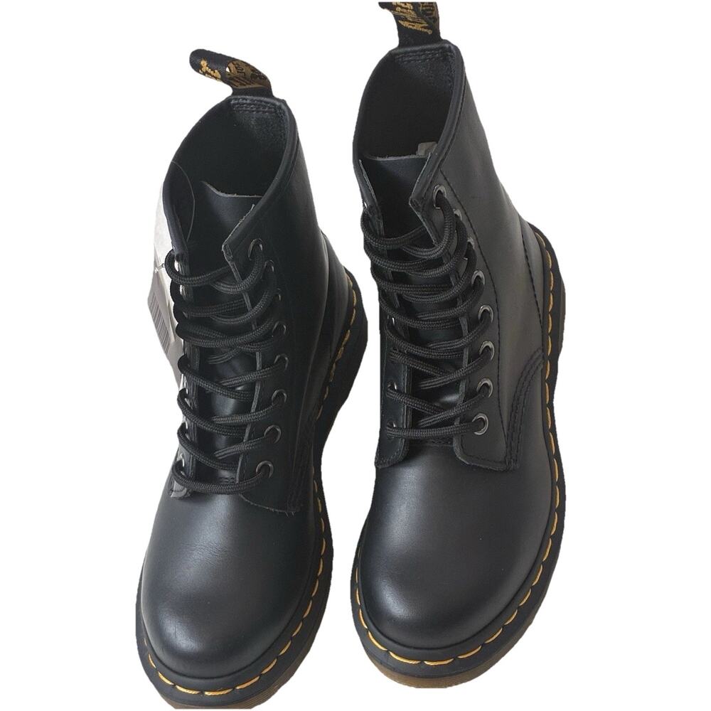 NWOB Doc Dr. Martens 1460 Leather Boots Black Smooth Women’s Size 5 Shoes